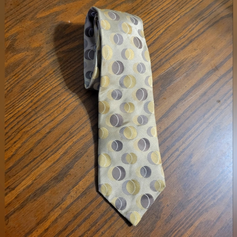 Van Heusen 100% Silk Tie